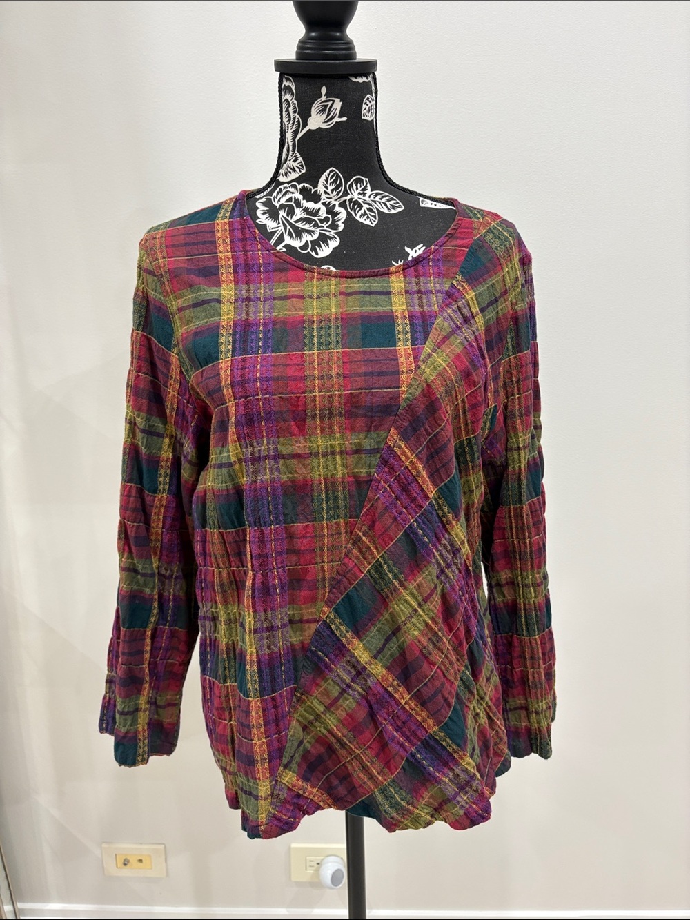 Habitat Plaid Top size large